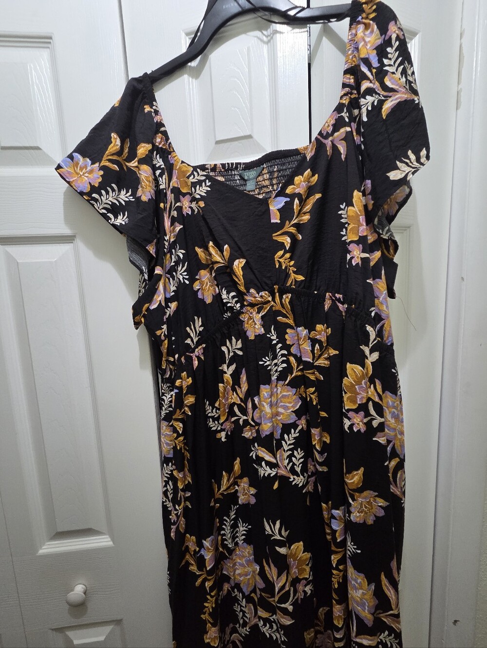 NWT Black Floral Maxi Dress with Puff Sleeves